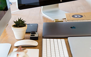 意甲：阿莱格里谈米兰1比0战胜卡利亚里，莱奥踢左路偶尔会神游，踢中锋反而精神集中